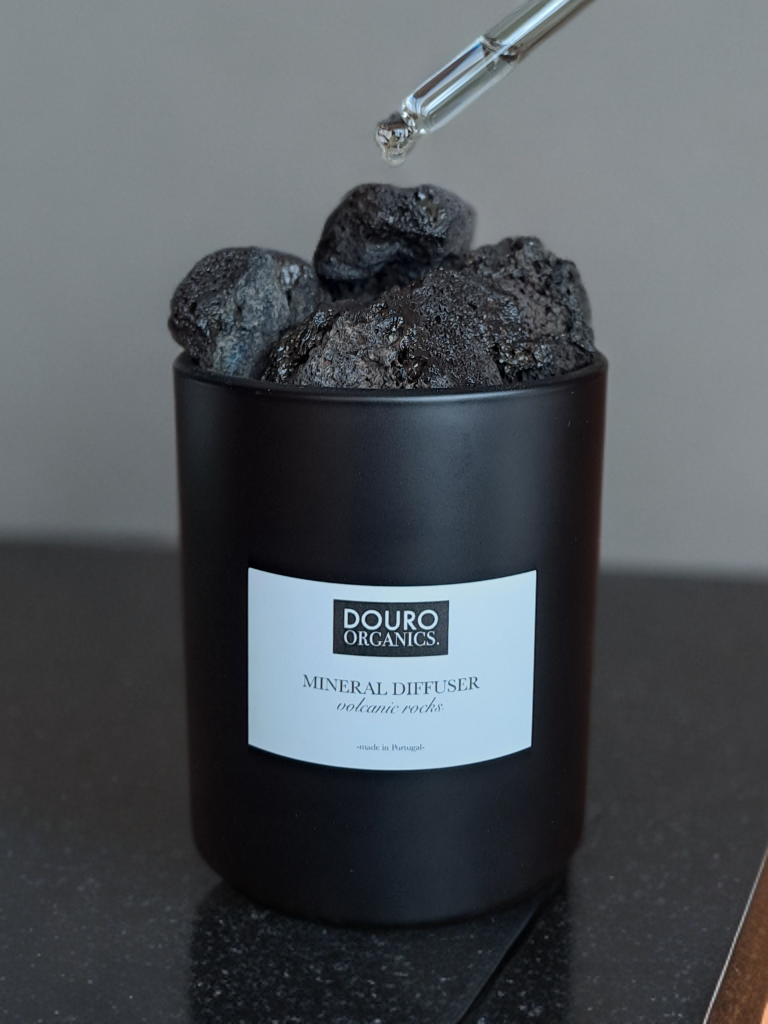 Luxurious Mineral Diffuser - Volcanic Rocks