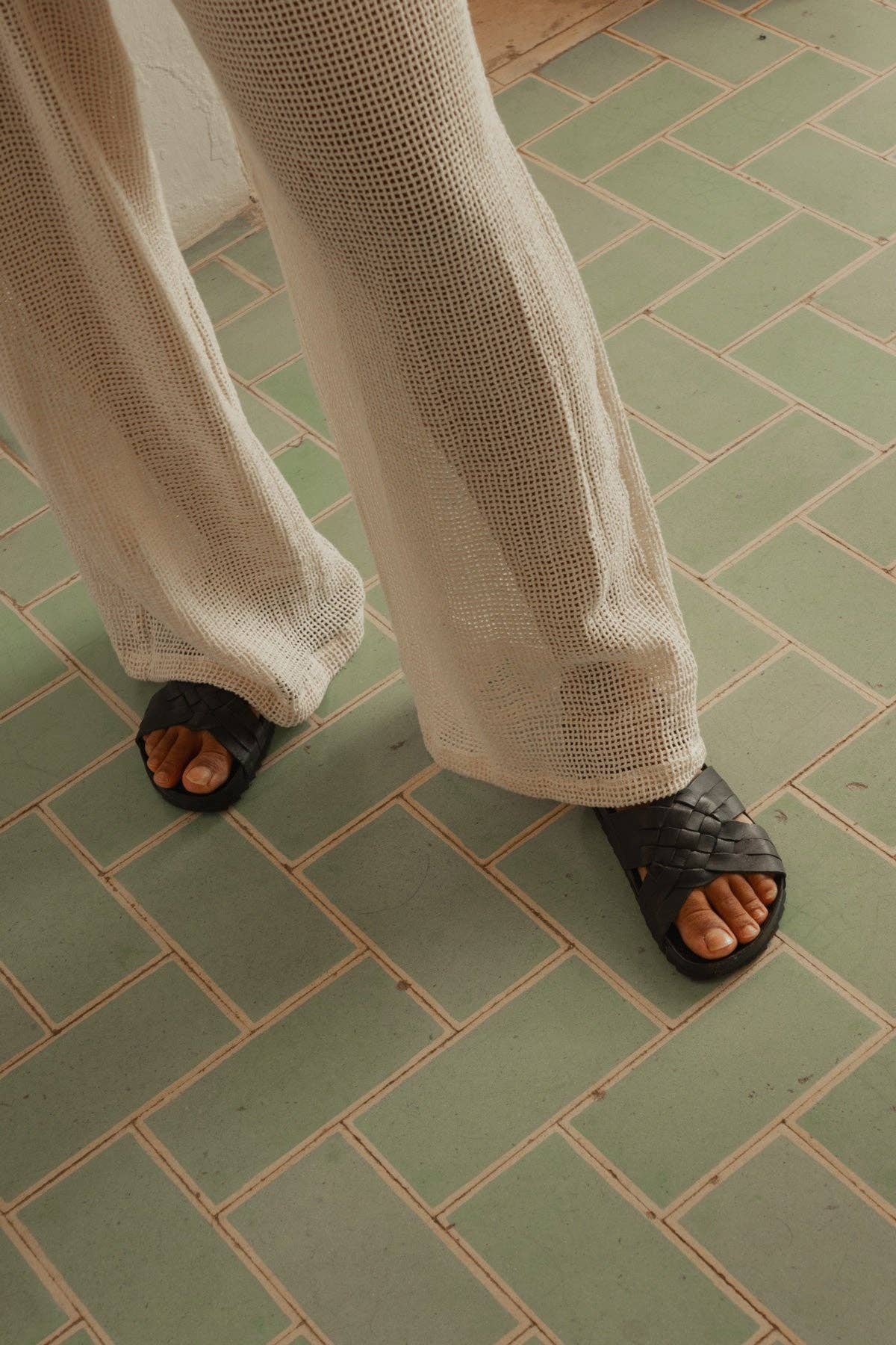Mole - Black Leather Sandals For Wide Feet