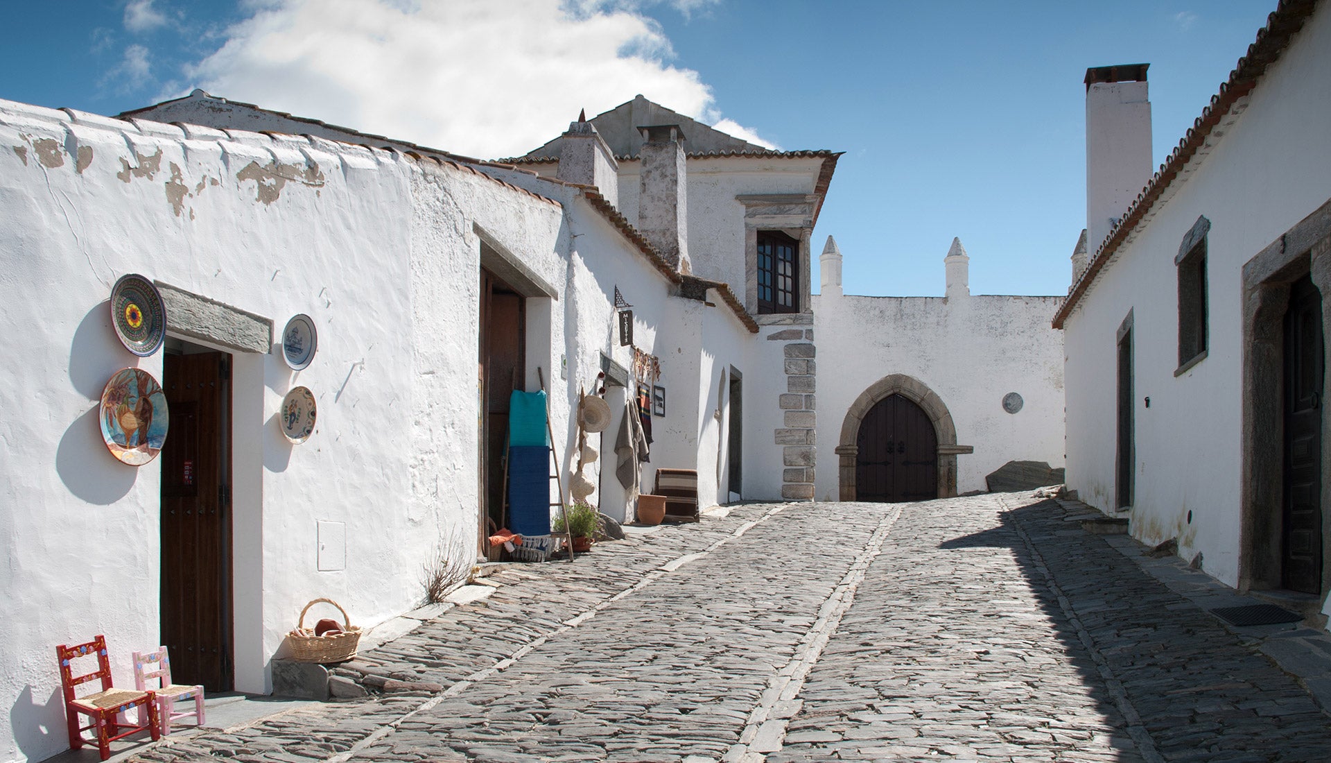 Ceramic shop in Monsaraz